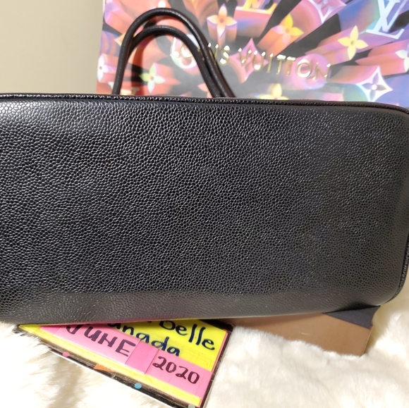 Authentic chanel medallion caviar - Picture 13 of 15